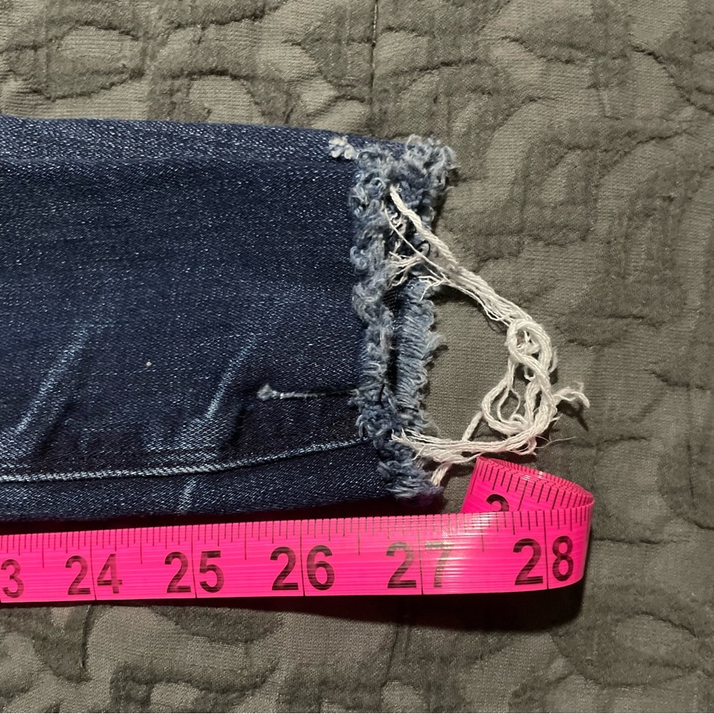 Like New Womans Express Jeans - Picture 6 of 6